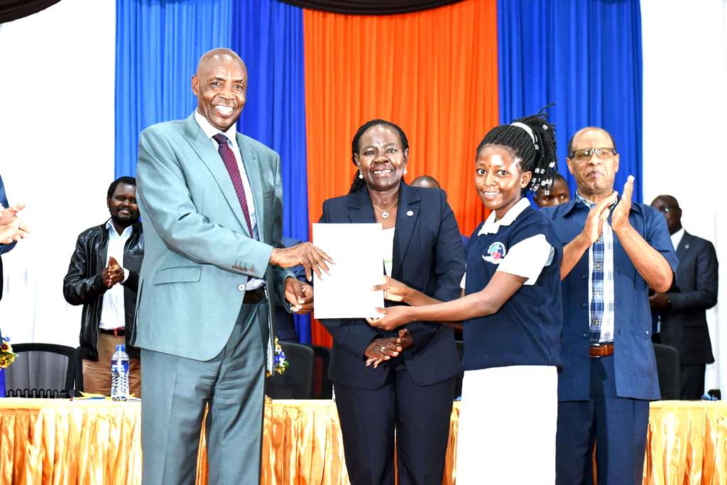 Machogu issues CBET certificates and result slips for TVET colleges