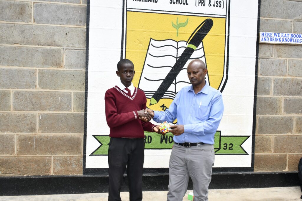 A Grade 8 learner achieves a record-breaking feat by independently solving the Rubik’s puzzle